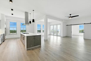 Legacy Patriots Point Apartments in Mount Pleasant, SC - Building Photo