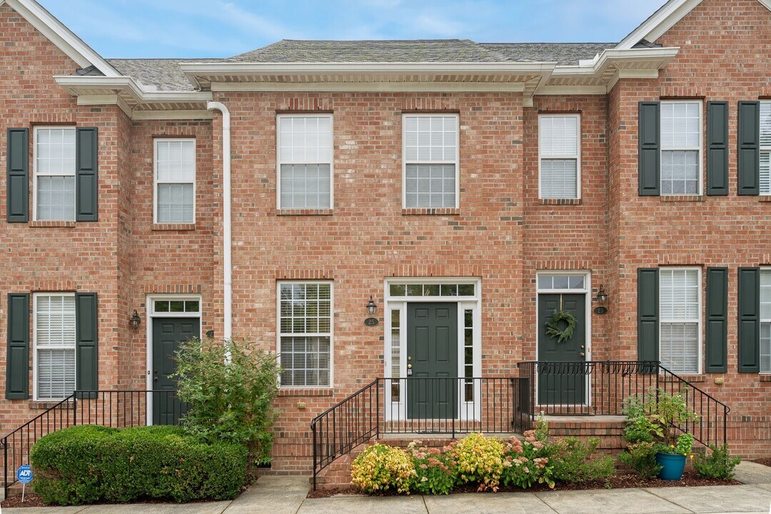 25 Scottish Ln in Durham, NC - Building Photo