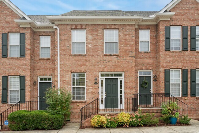 property at 25 Scottish Ln