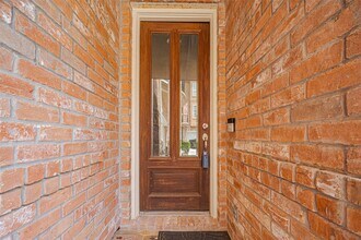 24 Versante Ct in Houston, TX - Building Photo - Building Photo