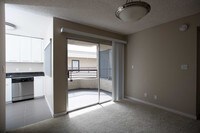 Building Photo - Franklin Plaza Apartments in Los Angeles, California