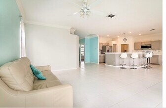 1422 Fairway Cir in Greenacres, FL - Building Photo - Building Photo