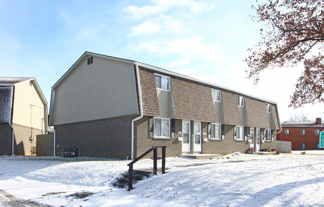 Blacklick Plaza Apartments in Reynoldsburg, OH - Building Photo - Building Photo