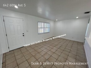 642 60th Ave S in St. Petersburg, FL - Building Photo - Building Photo