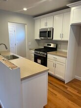 33 Carlton St S, Unit 1 in Edison, NJ - Building Photo - Building Photo