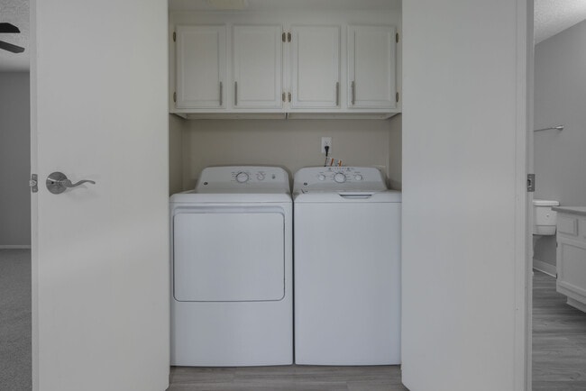 Meadowlark Apartments in Rio Rancho, NM - Foto de edificio - Building Photo