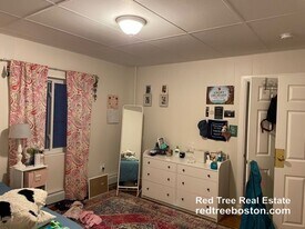 40 Orchard Rd, Unit 3 in Brookline, MA - Building Photo