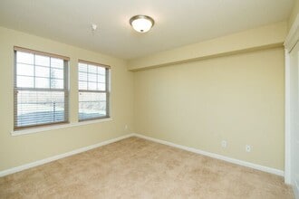 344 SW Eastman Pkwy in Gresham, OR - Building Photo - Building Photo