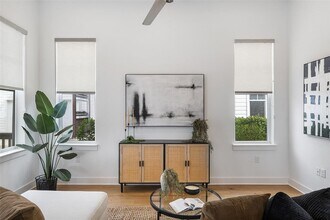 4400 Night Owl Ln in Austin, TX - Building Photo - Building Photo