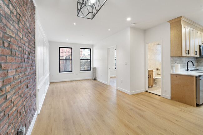 2077 Dean St, Unit 2 in Brooklyn, NY - Building Photo - Building Photo