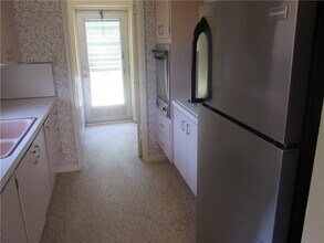 2120 NE 56th St in Fort Lauderdale, FL - Foto de edificio - Building Photo