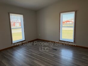 101 S Kennedy Ave in Auburn, IL - Building Photo - Building Photo