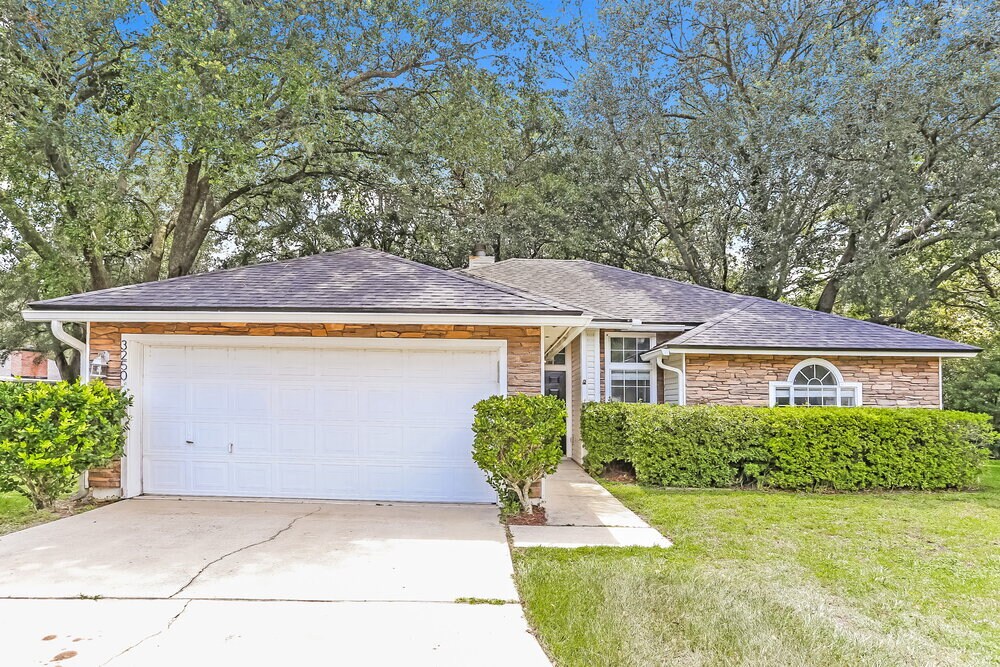 3250 Guernsey Ct in Jacksonville, FL - Building Photo