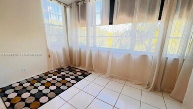 6500 Cypress Rd in Plantation, FL - Building Photo - Building Photo
