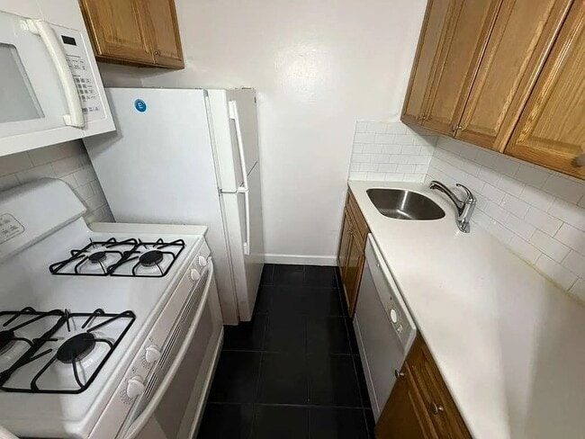 property at 83-33 118th St