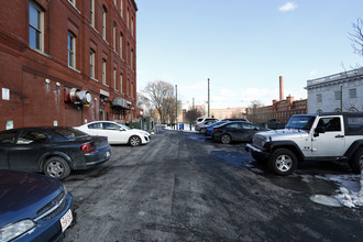 Fairburn Building in Lowell, MA - Foto de edificio - Building Photo