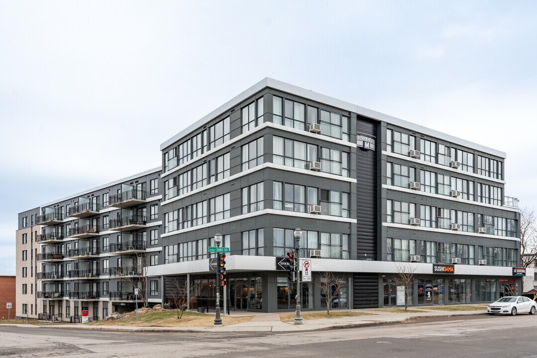 2136 Sainte Foy Ch in Québec, QC - Building Photo