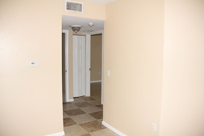 3760 N Jog Rd-Unit -101 in Royal Palm Beach, FL - Building Photo - Building Photo