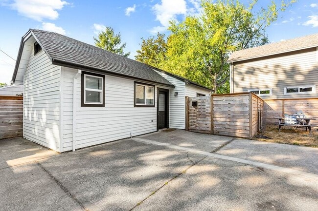 property at 6541 SE 89th Ave