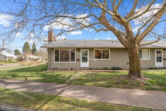 7040 N Carey Blvd in Portland, OR - Building Photo - Building Photo