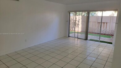 4410 NW 79th Ave in Doral, FL - Building Photo - Building Photo