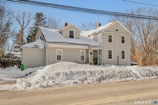 349 Naubuc Ave in Glastonbury, CT - Building Photo