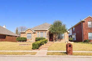 4329 Wonderland Dr in Plano, TX - Building Photo
