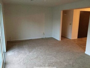 Arbor Meadows in Buffalo, NY - Building Photo - Building Photo