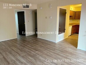 133 Manzano St NE, Unit B in Albuquerque, NM - Building Photo - Building Photo