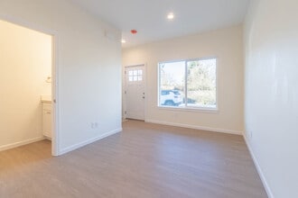 4146 Avalon St in Eugene, OR - Building Photo - Building Photo