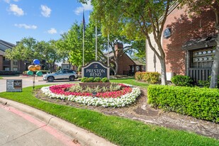 Preston Bend in Dallas, TX - Building Photo