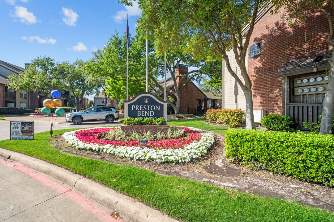 Preston Bend in Dallas, TX - Foto de edificio