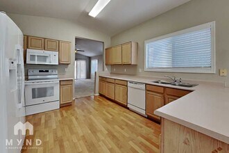3310 W Tina Ln in Phoenix, AZ - Building Photo - Building Photo