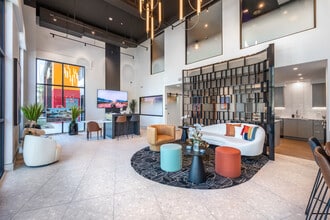 The Ellison in Las Vegas, NV - Foto de edificio - Lobby