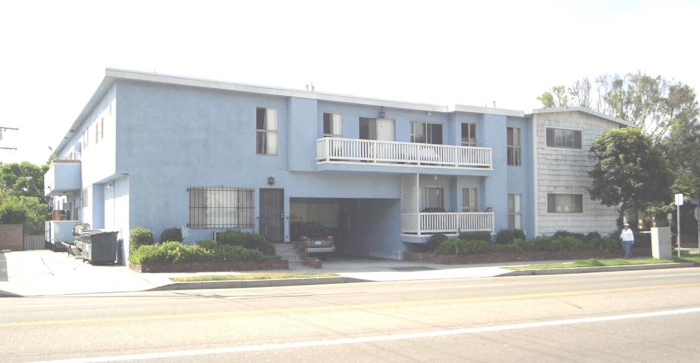 3506 S Bentley Ave in Los Angeles, CA - Foto de edificio
