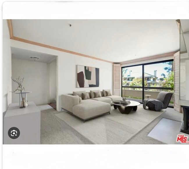 property at 1515 S Beverly Dr