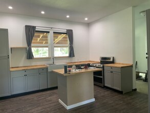 4025C Gardenspot Rd in Loon Lake, WA - Building Photo - Building Photo