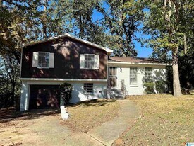 648 Cort Cir NE in Birmingham, AL - Building Photo