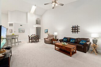 1594 SW Harbour Isles Cir in Port St. Lucie, FL - Building Photo - Building Photo