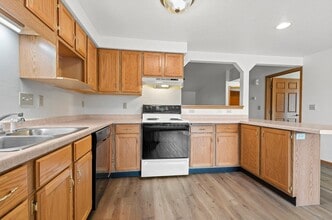 Brook Park Apartments in Green Bay, WI - Foto de edificio - Building Photo