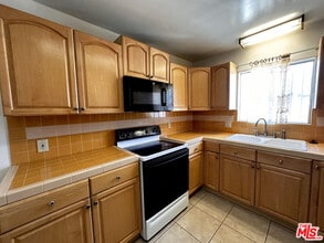 4337 Prospect Ave in Los Angeles, CA - Building Photo - Building Photo