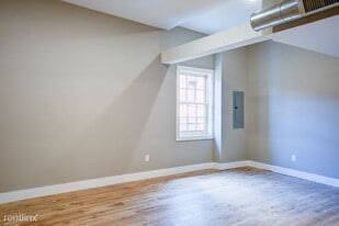 1563 N 4th St, Unit 6