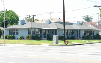 1701 W Victory Blvd in Burbank, CA - Building Photo - Building Photo