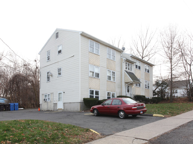 215 Lasalle St in New Britain, CT - Building Photo - Building Photo