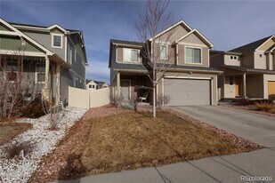 18097 E 53rd Dr in Denver, CO - Building Photo