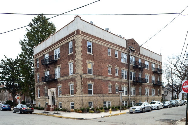 42 Park Ave in Bloomfield, NJ - Building Photo - Building Photo