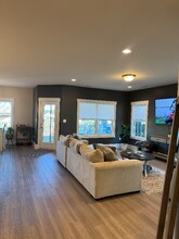 4021 Rockland Cir SE in Owens Cross Roads, AL - Foto de edificio - Building Photo