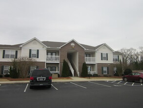 Laurel Pointe in Goldsboro, NC - Building Photo - Building Photo