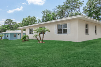 Julep Flats in Brooksville, FL - Building Photo - Building Photo