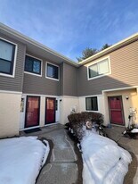 53 Ember Ln in Horsham, PA - Building Photo